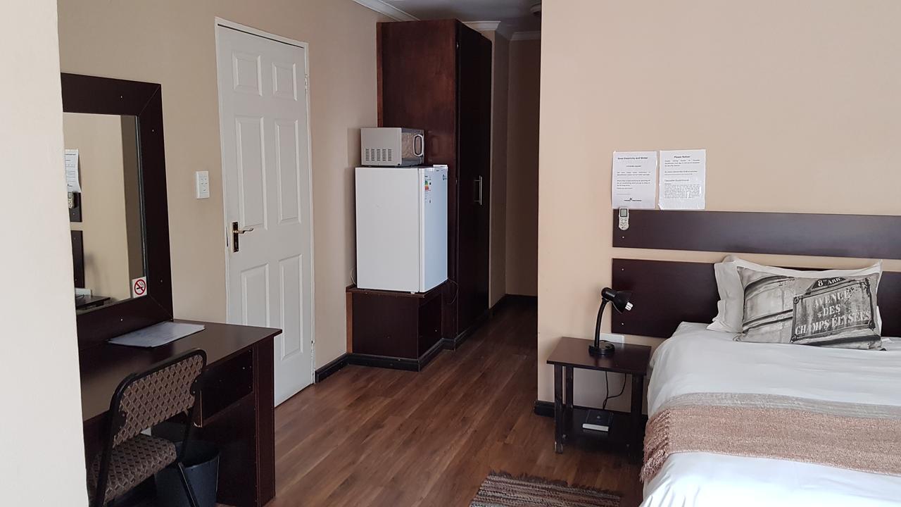 Tsessebe Guesthouse Bloemfontein Eksteriør bilde